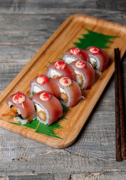 Ролл С Тунцом И Креветкой