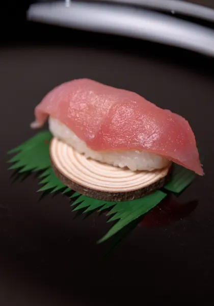 Нигири С Тунцом