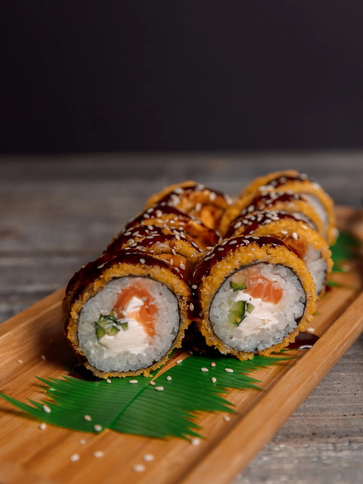 Горячий Ролл С Лососем